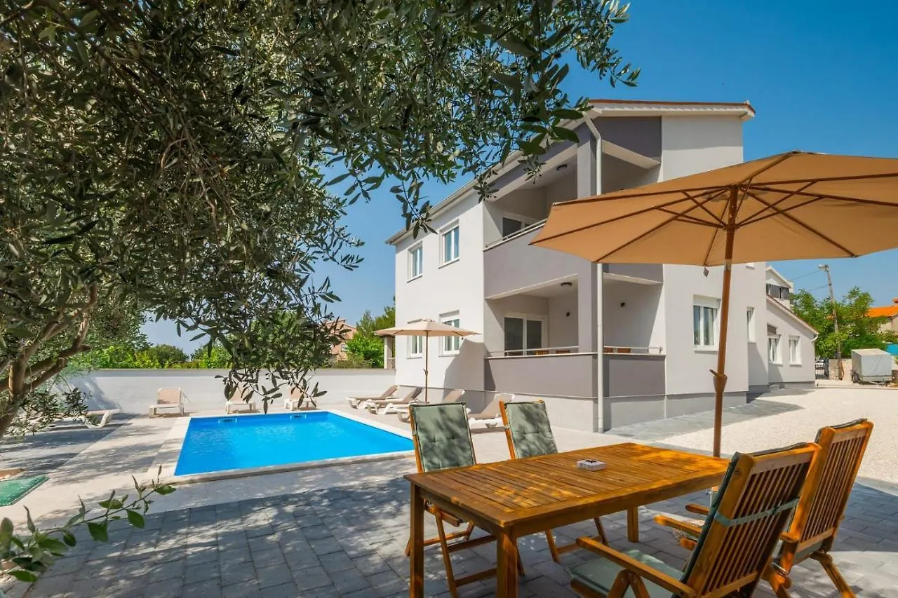 Apartment Ferienwohnung Dali Medulin